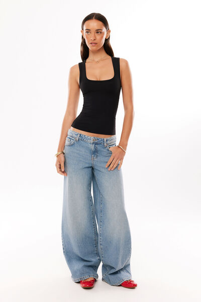 Sleek Kirra Scoop Tank, BLACK